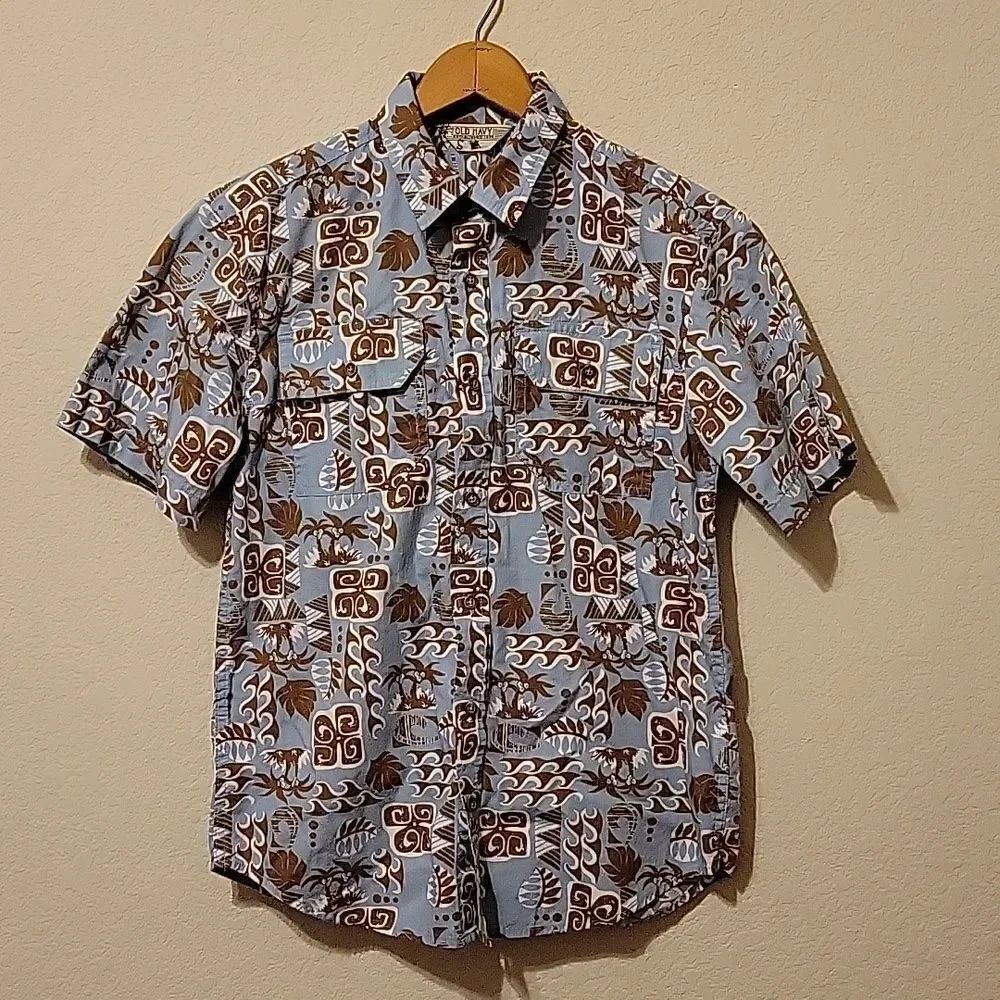 Old Navy 🎄Hawaiian Print button down casual shirt. Size Juniors XL